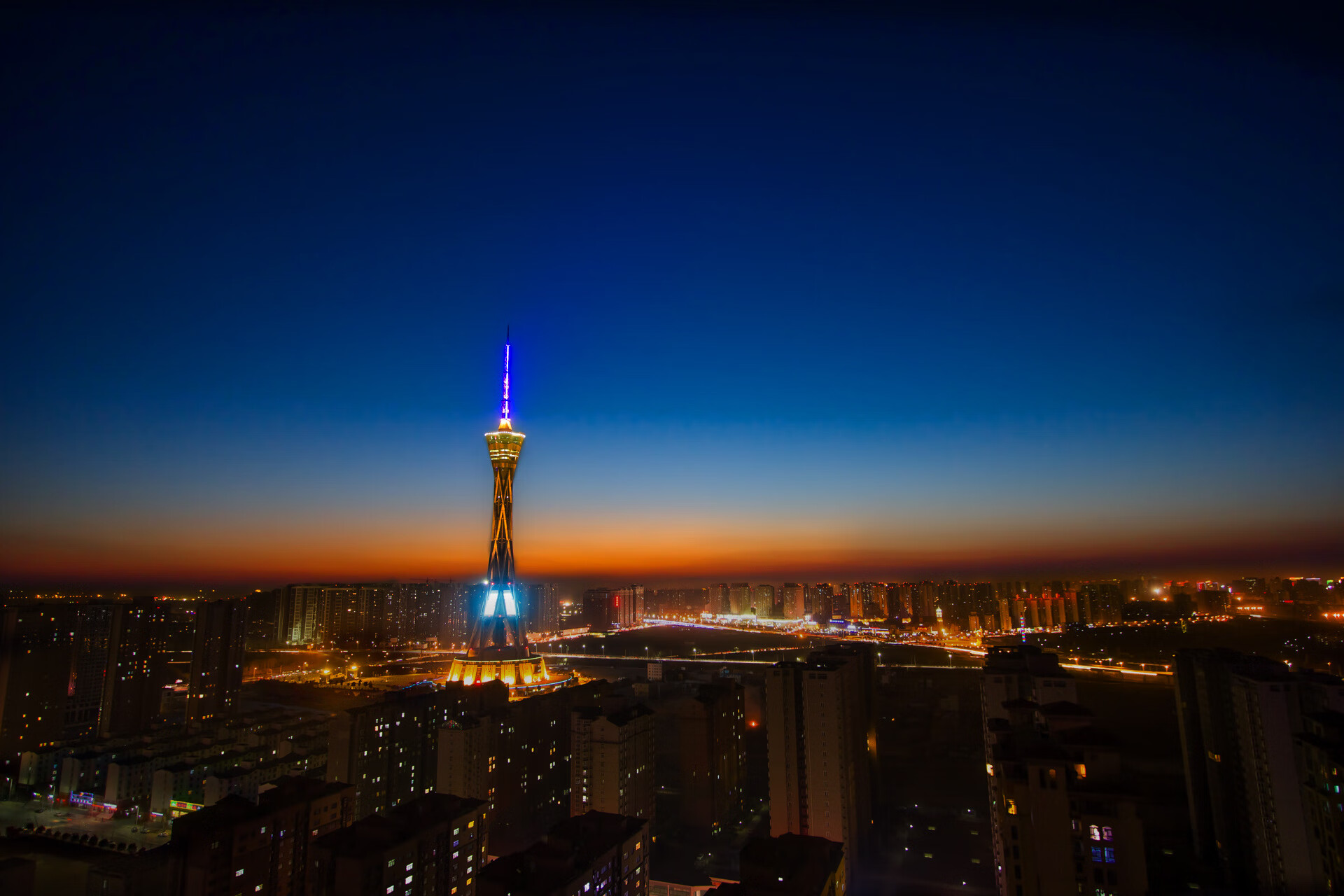 爱游戏在线登录-LPL夏季赛总决赛：EDG能否捍卫统治，RNG能否涅槃重生？，英雄联盟edg夏季赛