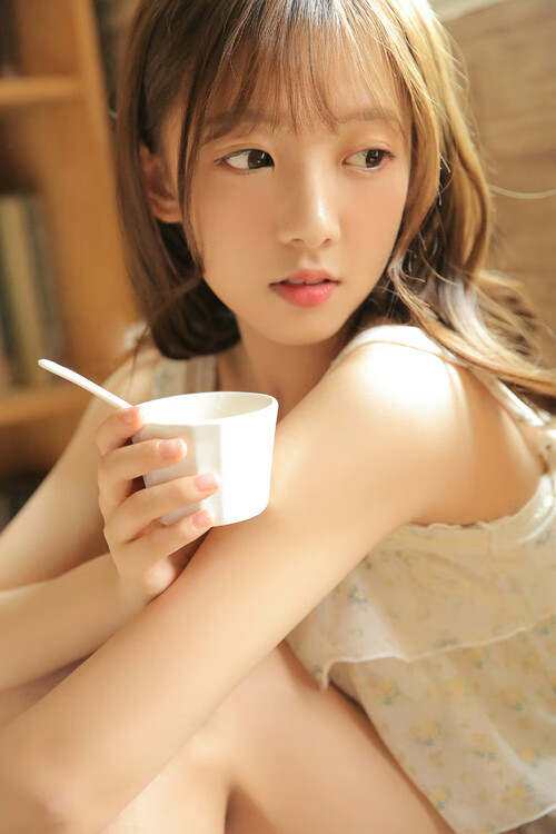 爱游戏体育在线app-_温布尔登夺冠之路：草地赛场上的荣耀与挑战_，温布尔登网球场是什么草